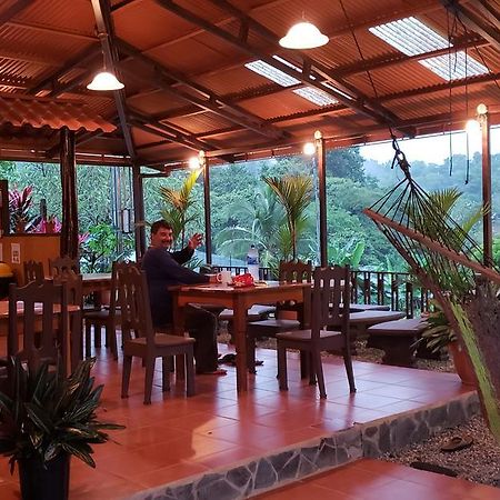 Cabinas Pura Vida B&B Tour Operator Drakes Bay エクステリア 写真