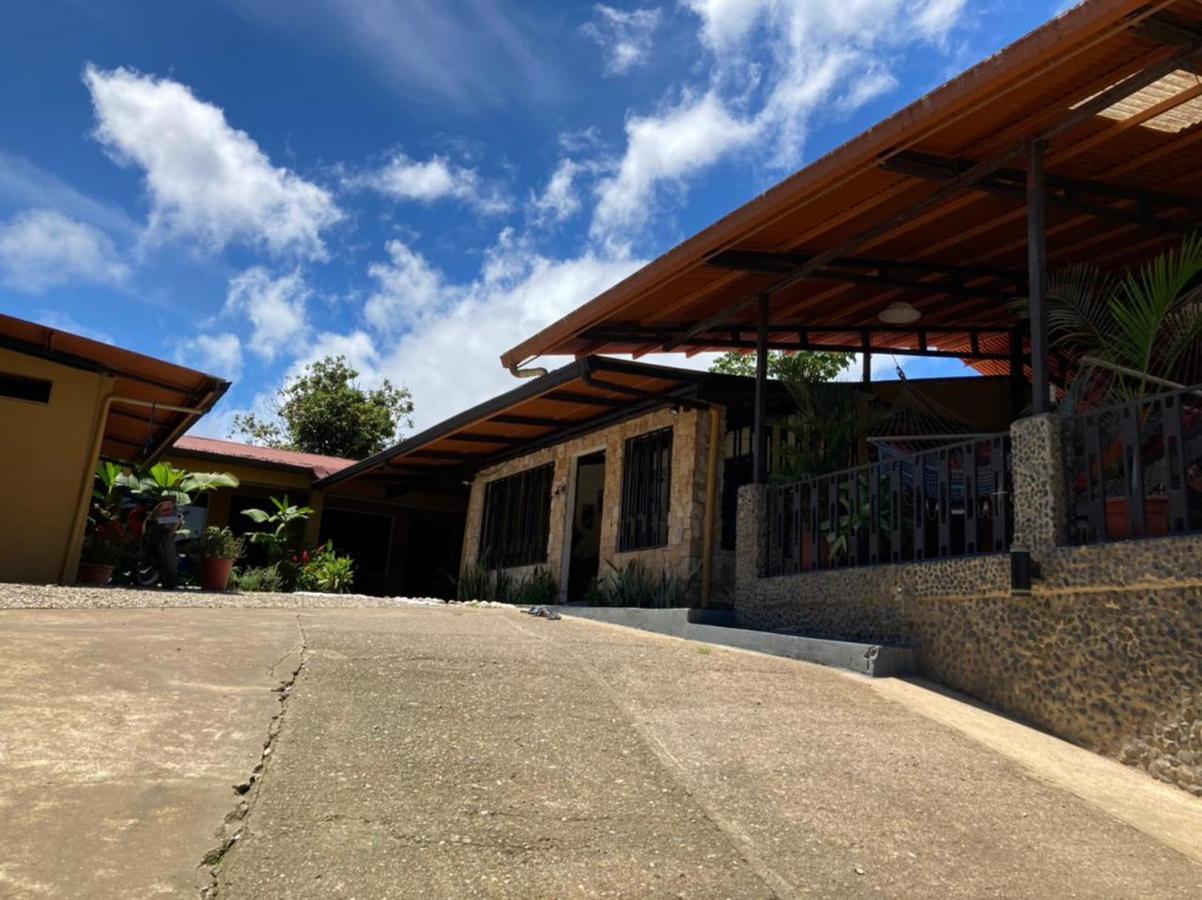 Cabinas Pura Vida B&B Tour Operator Drakes Bay エクステリア 写真