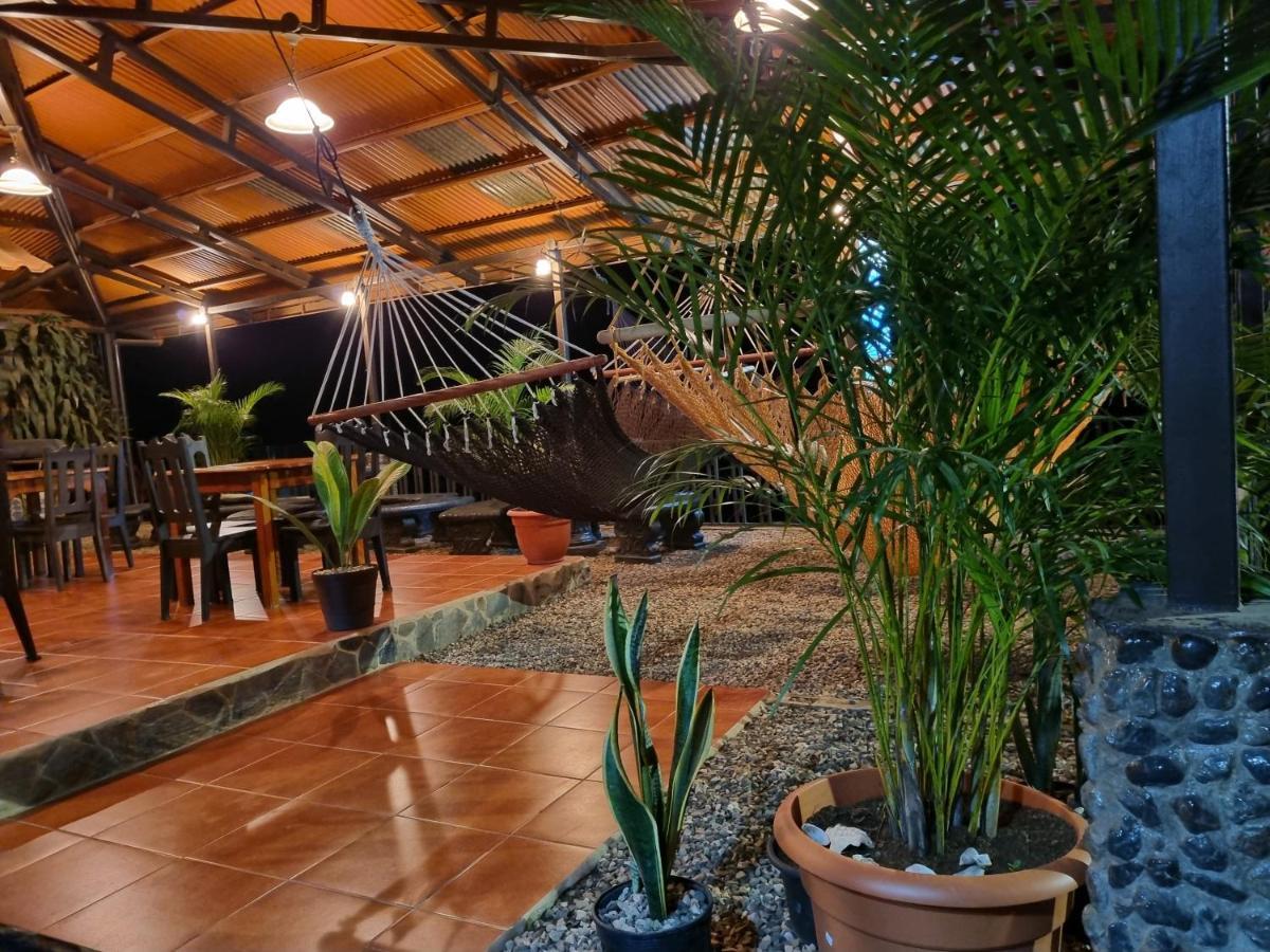 Cabinas Pura Vida B&B Tour Operator Drakes Bay エクステリア 写真
