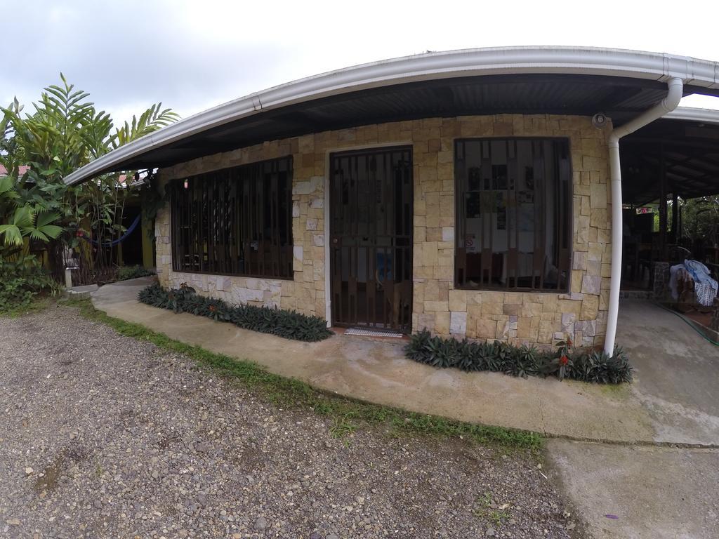 Cabinas Pura Vida B&B Tour Operator Drakes Bay エクステリア 写真