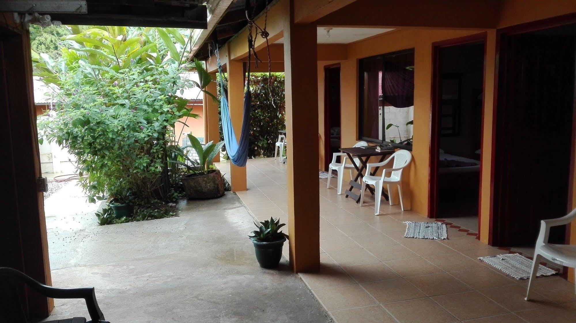 Cabinas Pura Vida B&B Tour Operator Drakes Bay エクステリア 写真