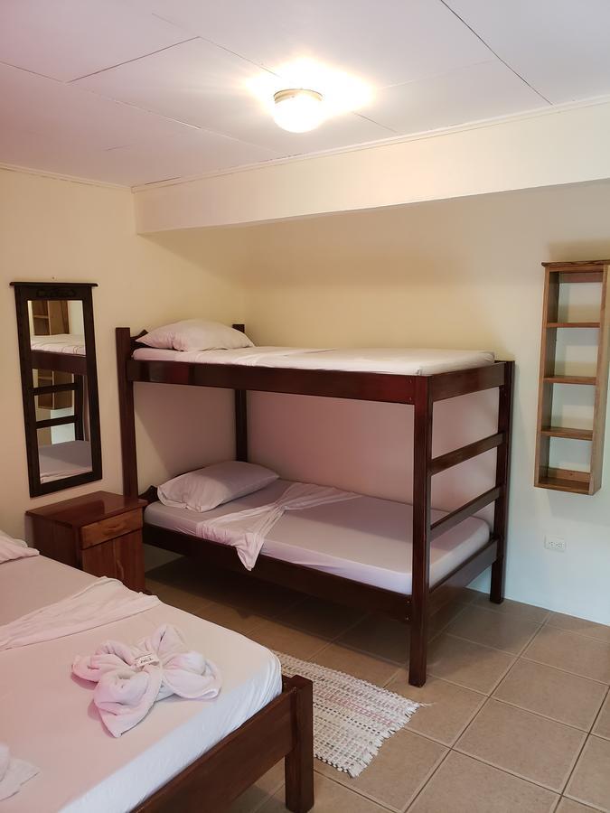 Cabinas Pura Vida B&B Tour Operator Drakes Bay エクステリア 写真
